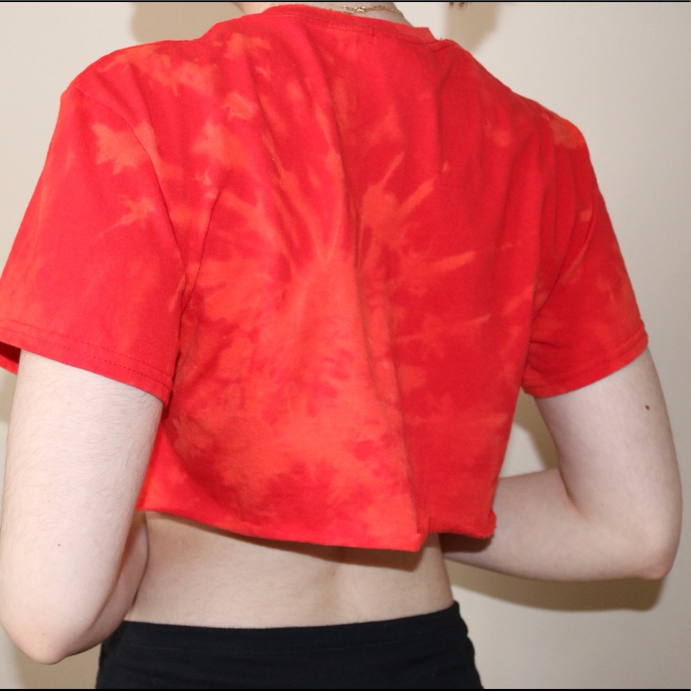 Bleached Red Crop Top - Picture 2 of 3